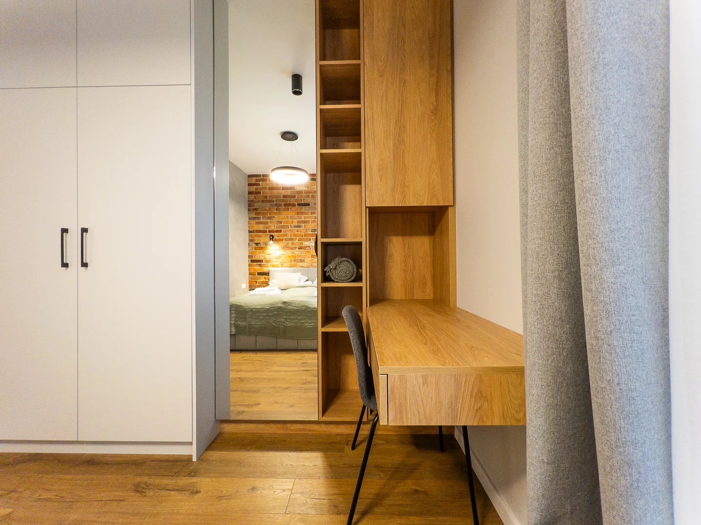 Apartament z dwiema sypialniami przy Stoczni